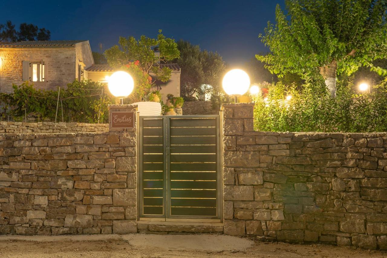 Villa Emilios Stone House Gaios Exterior foto